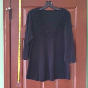 Black thin sweater with ruffles